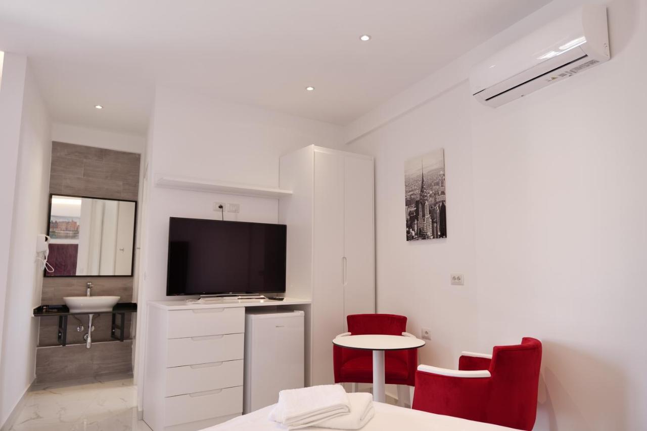 Lumi Hotel Sarande Luaran gambar