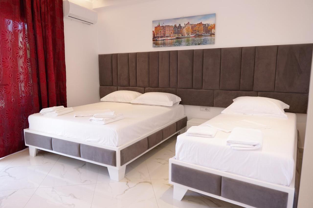 Lumi Hotel Sarande Luaran gambar