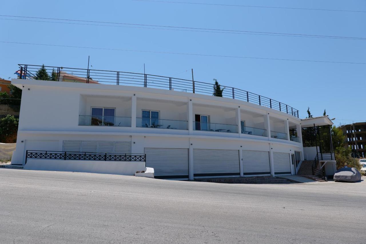 Lumi Hotel Sarande Luaran gambar