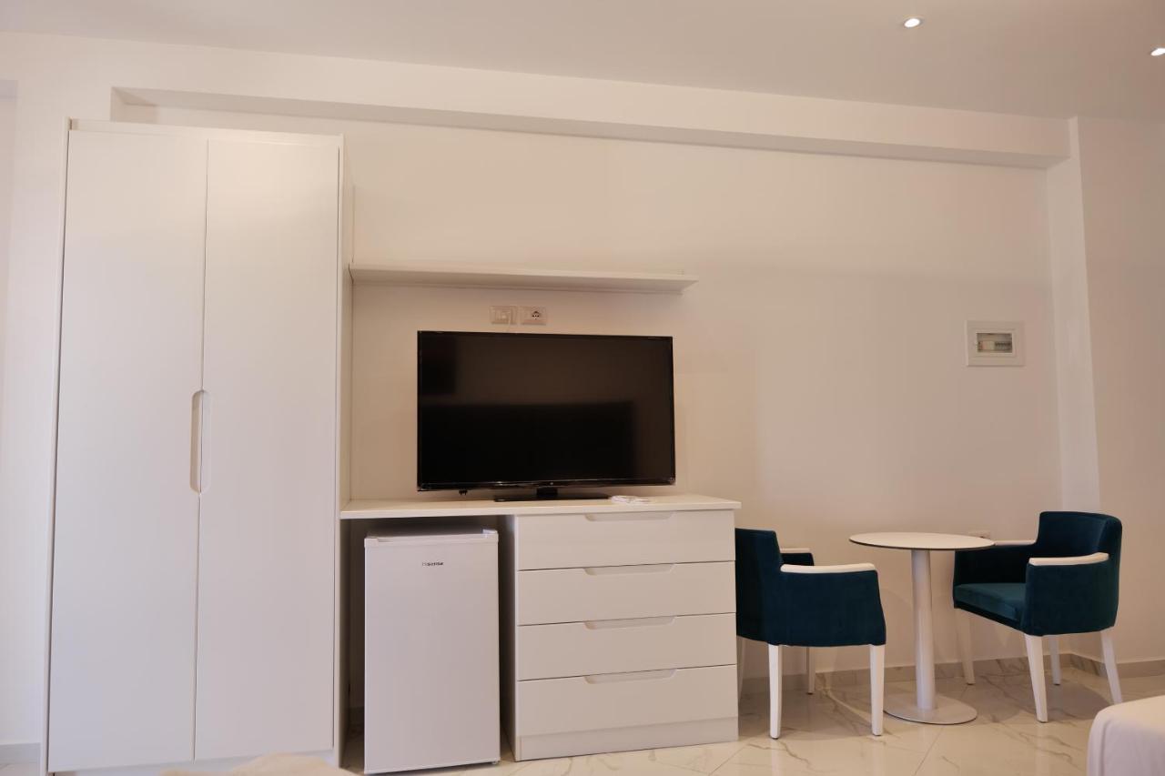 Lumi Hotel Sarande Luaran gambar
