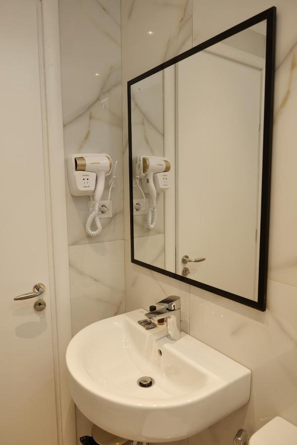 Lumi Hotel Sarande Luaran gambar