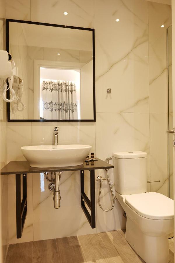 Lumi Hotel Sarande Luaran gambar
